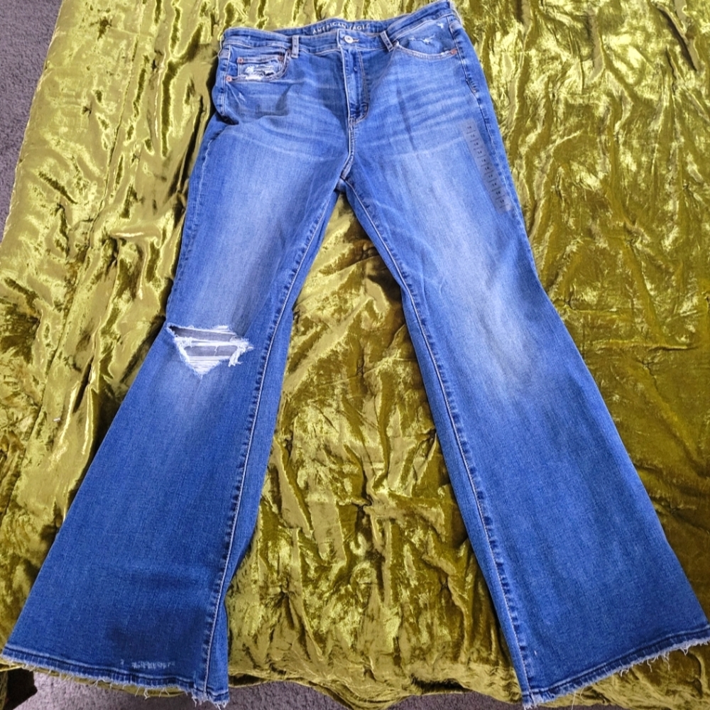 Size 14 American Eagle Flare jeans.
